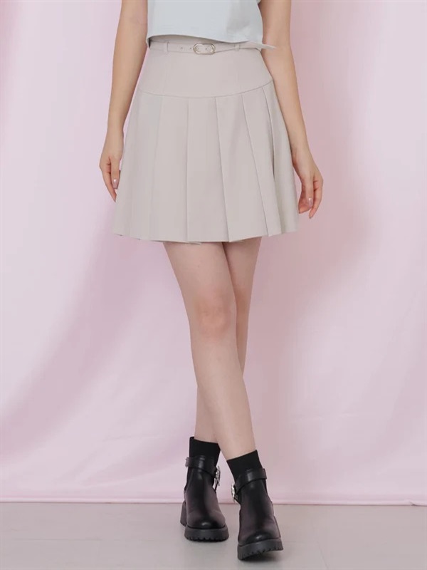 附皮帶學院風百褶短裙(BEIGE / M)