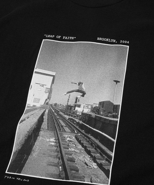 TAKING THE LEAP 短袖T恤(BLACK / L)